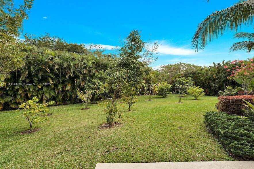 Building Photo - 5050 SW 166th Ave