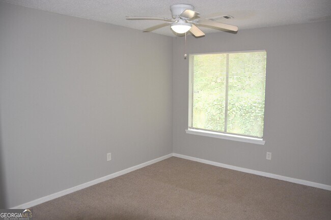 Building Photo - 4952 Isle Royal Ct