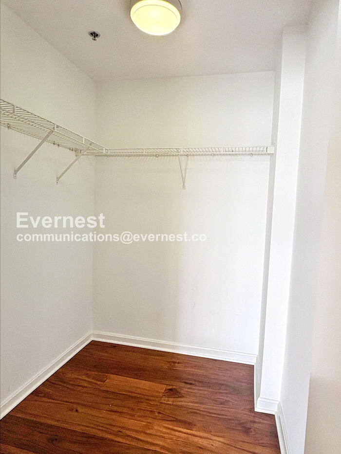 Building Photo - 2702 Lighthouse Point E