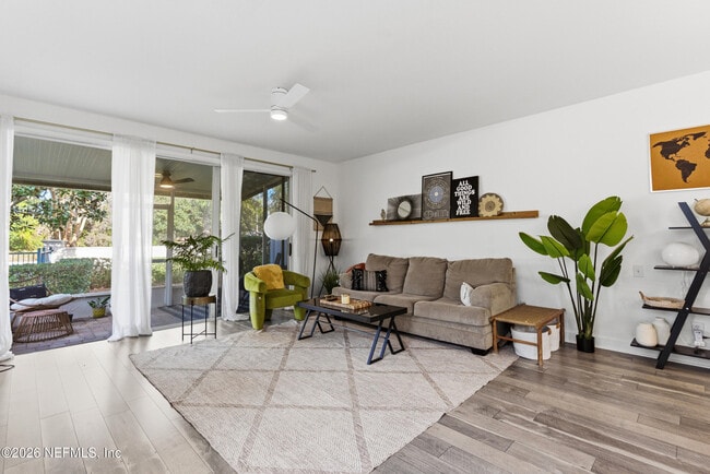 Building Photo - 7990 Baymeadows Rd E