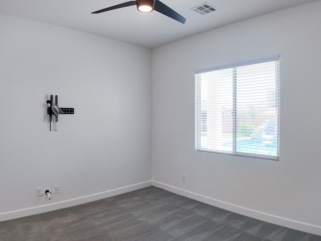 Building Photo - Exquisite Luxury Rental in Prestigious Gated Tule Springs Community