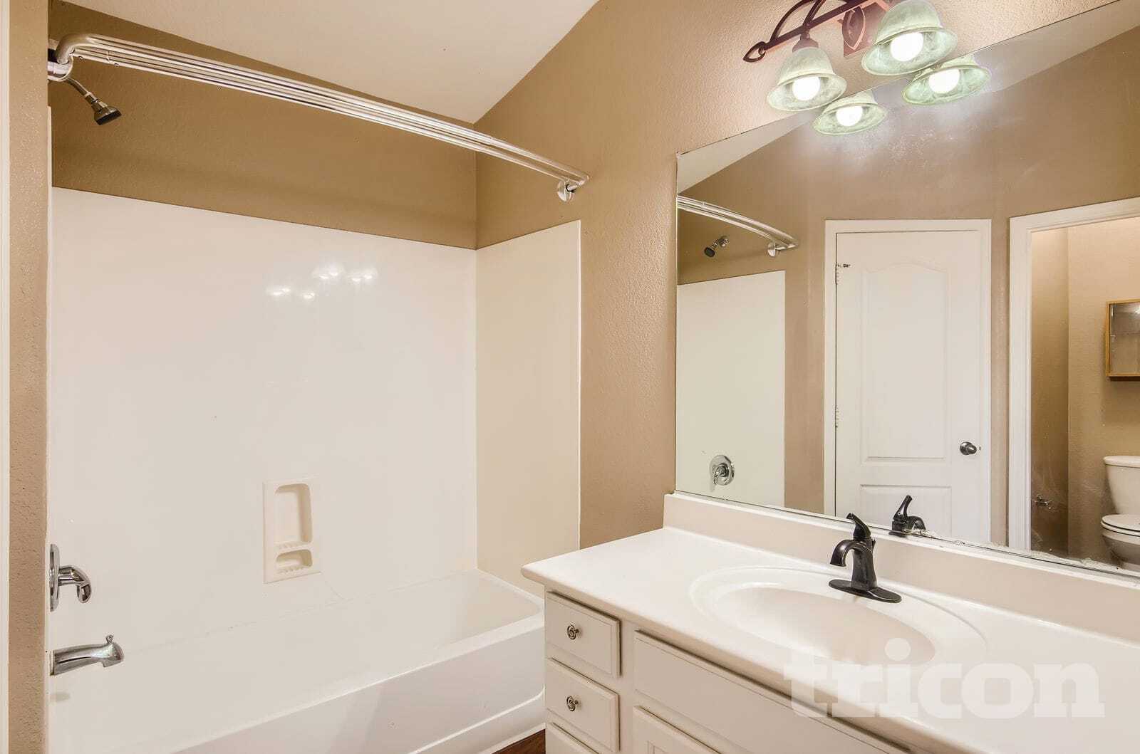 Building Photo - 22671 Scott Dr