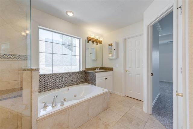 Building Photo - 1404 Clearwater Ct