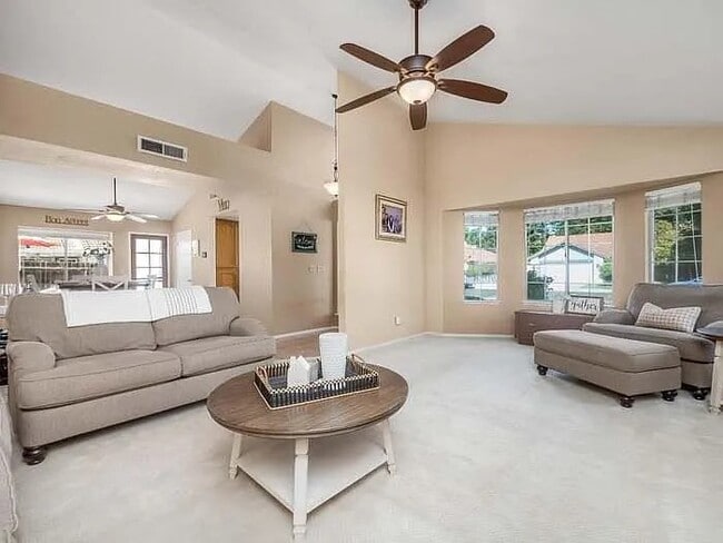 Building Photo - 178 N Magnolia Ave