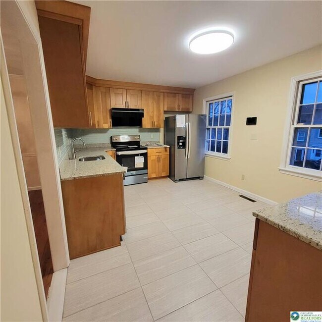 Building Photo - 1081 Barnside Rd