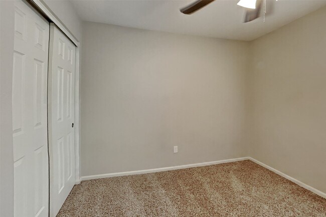 Building Photo - 4906 Echo Falls Dr