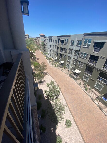 Building Photo - 5450 E Deer Valley Dr