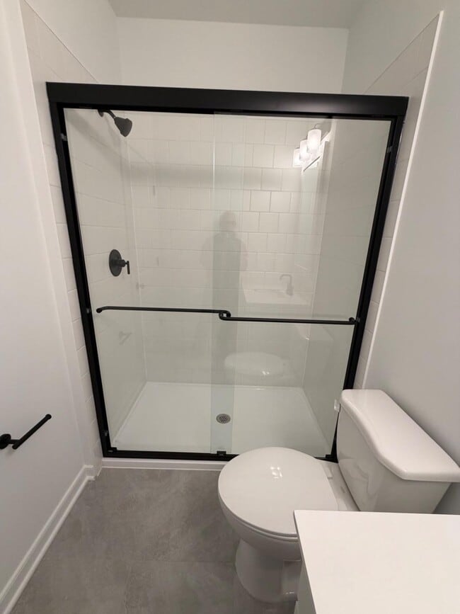 Building Photo - 40 Basswood St