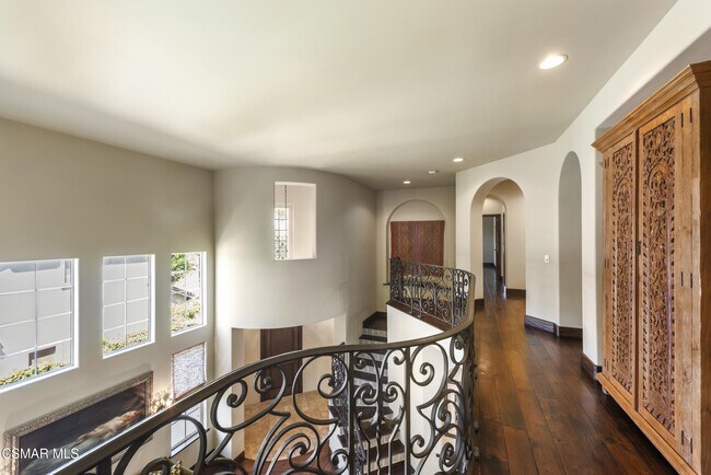 Building Photo - 4372 Via Juanita