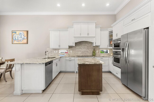 Building Photo - 12121 Sunnydale Dr