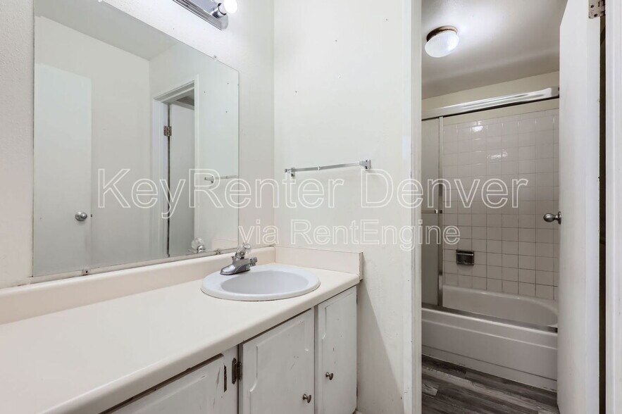 Building Photo - 6800 E Tennessee Ave