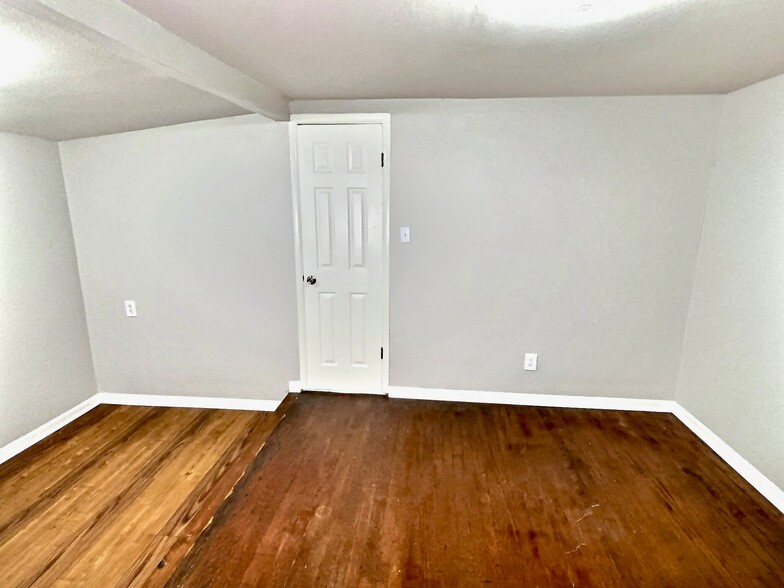 Building Photo - 411 Palmetto St