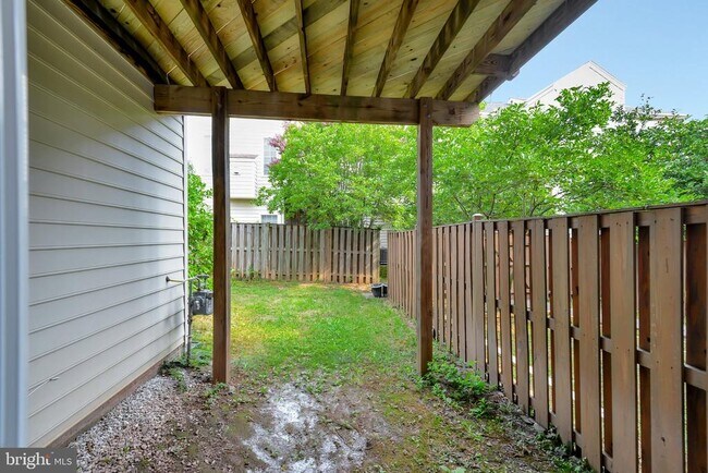 Building Photo - 42704 Sandman Terrace