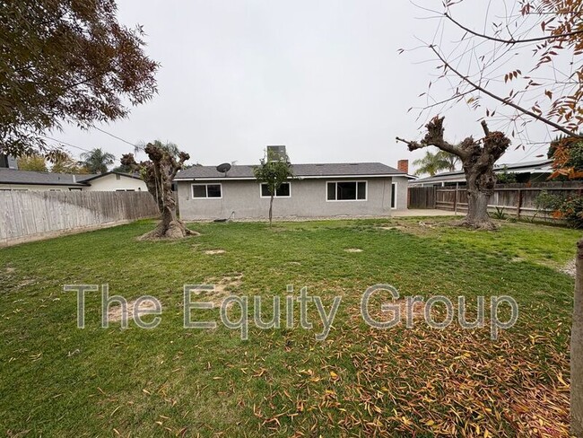 Building Photo - 4122 W Monte Vista Ave