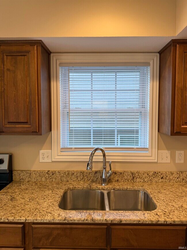 Building Photo - 1763 W Victoria Ln