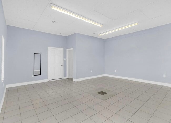 Building Photo - 9678 Interstate 10 Frontage Rd