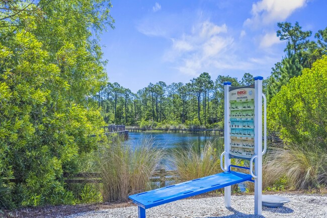 Building Photo - 636 Flatwoods Forest Loop