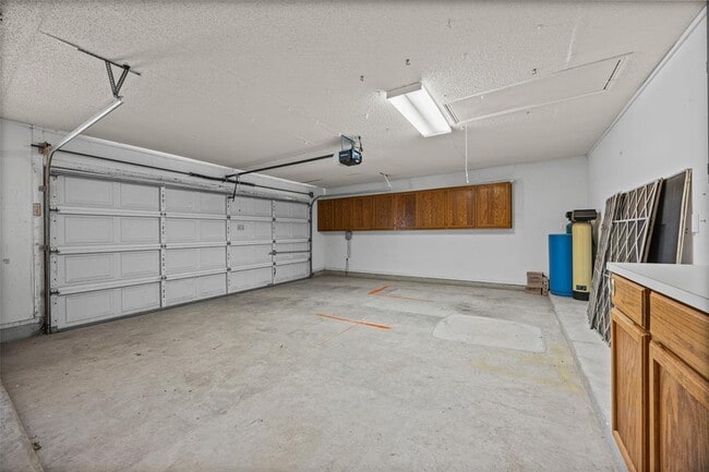 Building Photo - 8417 Cornerwood Dr