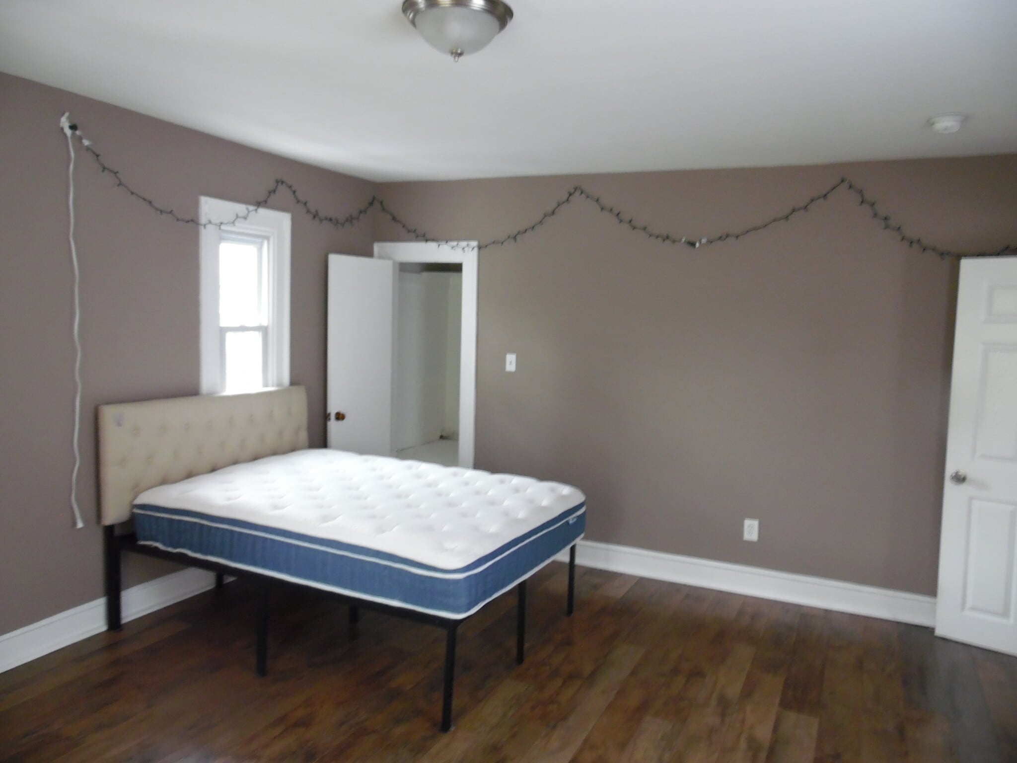 Building Photo - 419 W White Horse Pike