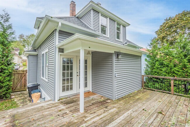 Building Photo - 60 Jackson Ave