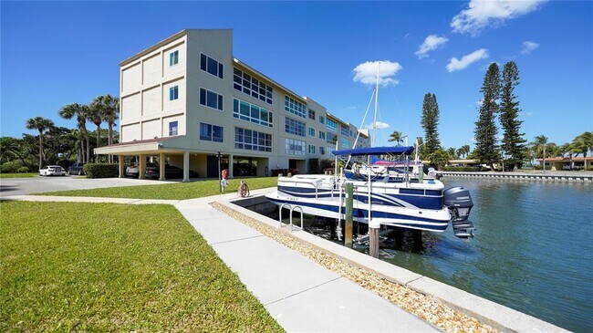 Building Photo - 4800 Gulf of Mexico Dr