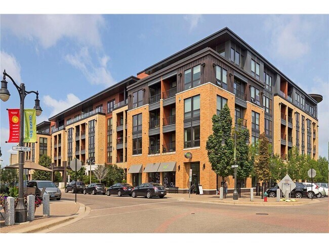 Building Photo - 4730 Park Commons Dr