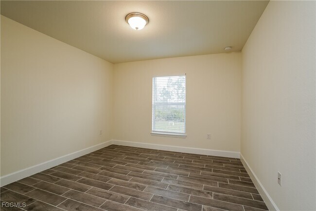 Building Photo - 2704 23rd St W