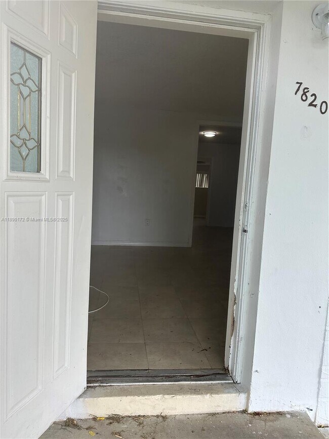 Primary Photo - 7820 NW 175th St