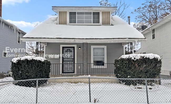 Building Photo - 1555 Myrtle Ave