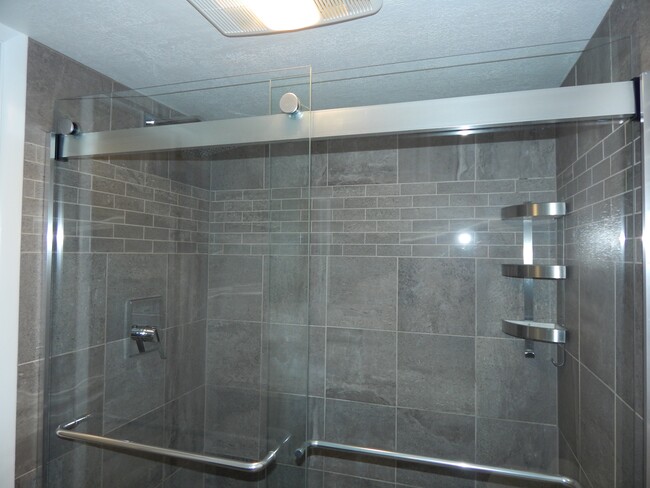 Building Photo - 355 W Deloney Ave