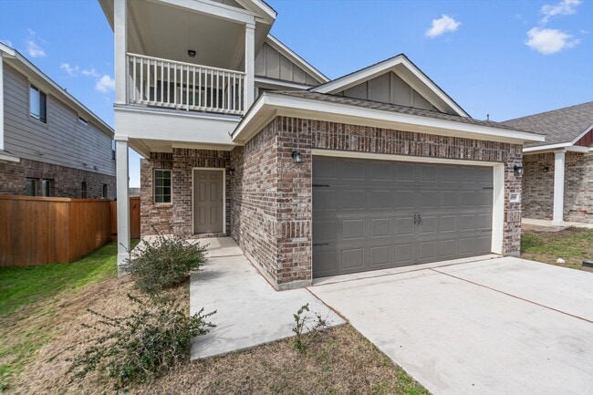 Building Photo - 466 Spinnaker Loop
