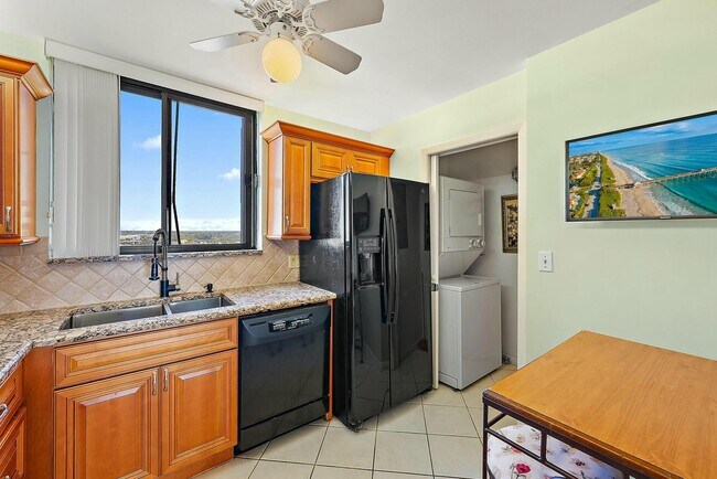 Building Photo - 400 Ocean Trail Way