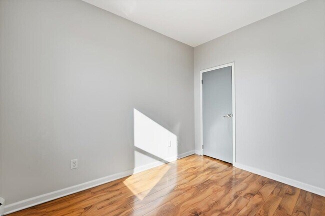 Building Photo - 314 Paterson Plank Rd