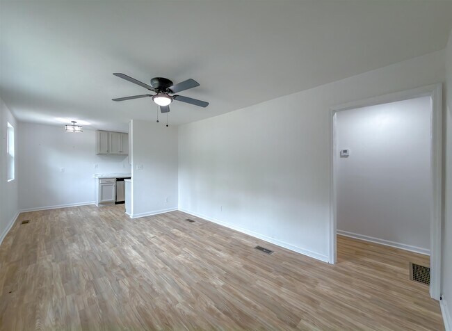 Building Photo - 1751 Pepper Dr