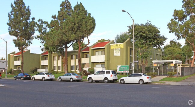 Primary Photo - Centralia Apartments