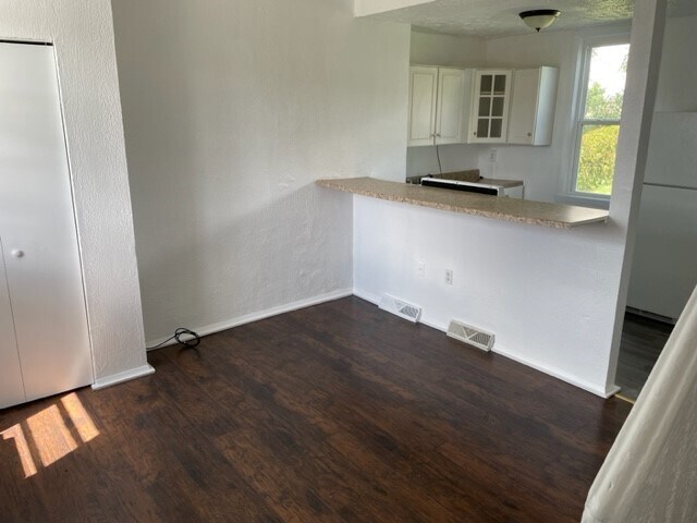 Building Photo - 205 Liberty St