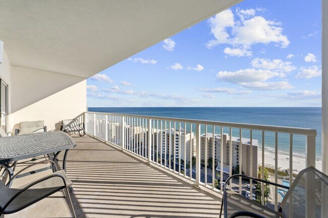 Building Photo - 1010 W Beach Blvd