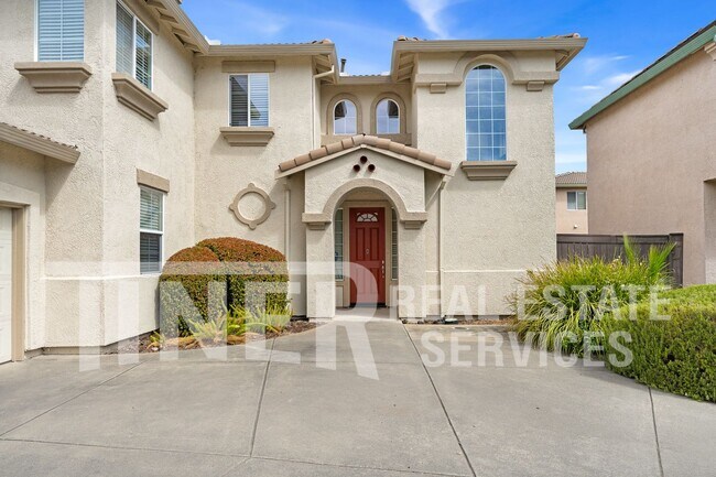Building Photo - 35 Sabre Ct