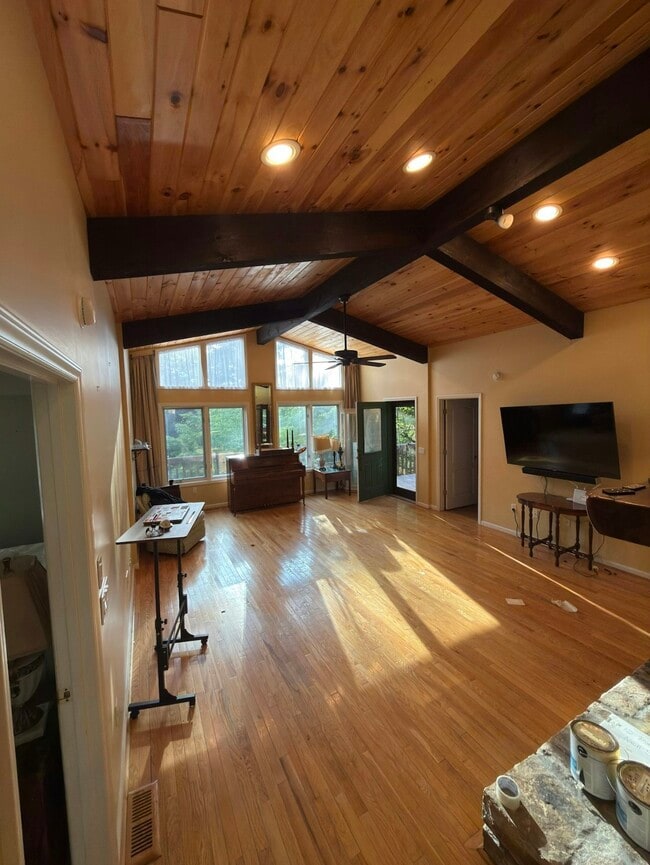 Building Photo - 169 Brookview Ln