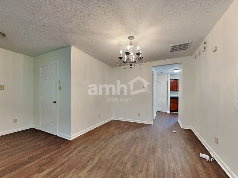 Building Photo - 6340 Foster Brook Dr