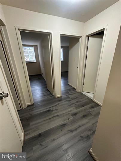 Building Photo - Charming Annandale Townhome with Modern Up...