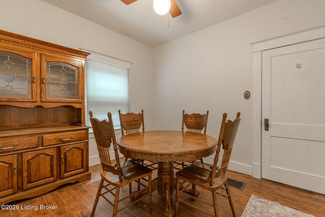 Building Photo - 2905 S 4th St