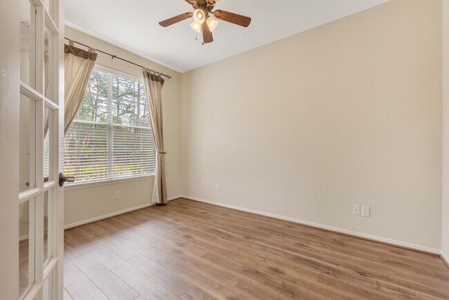 Building Photo - 27 Bethany Bend Dr