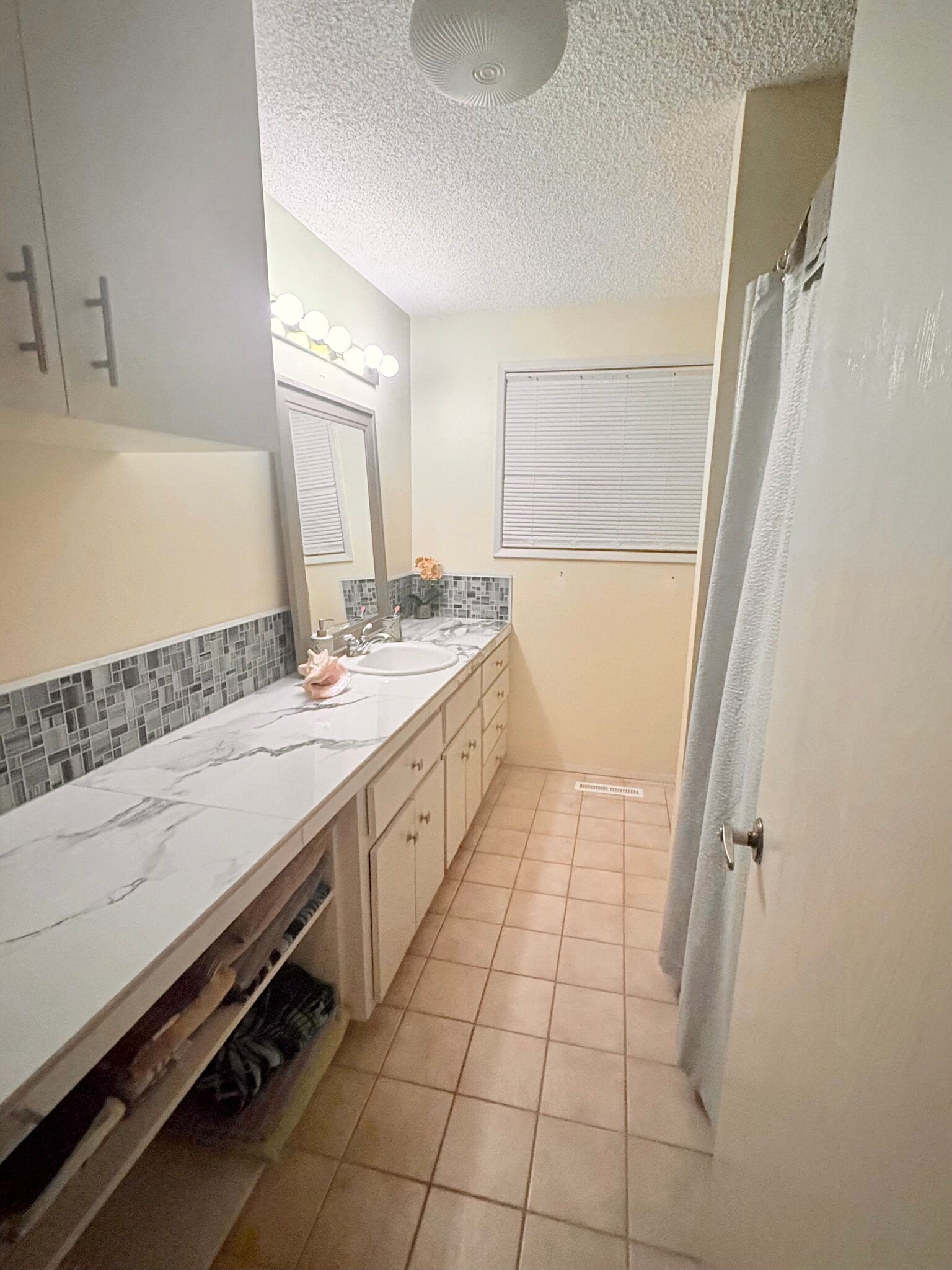 Building Photo - 795 Oak Knoll Dr