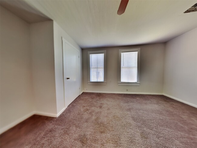 Building Photo - 322 Mixville Rd