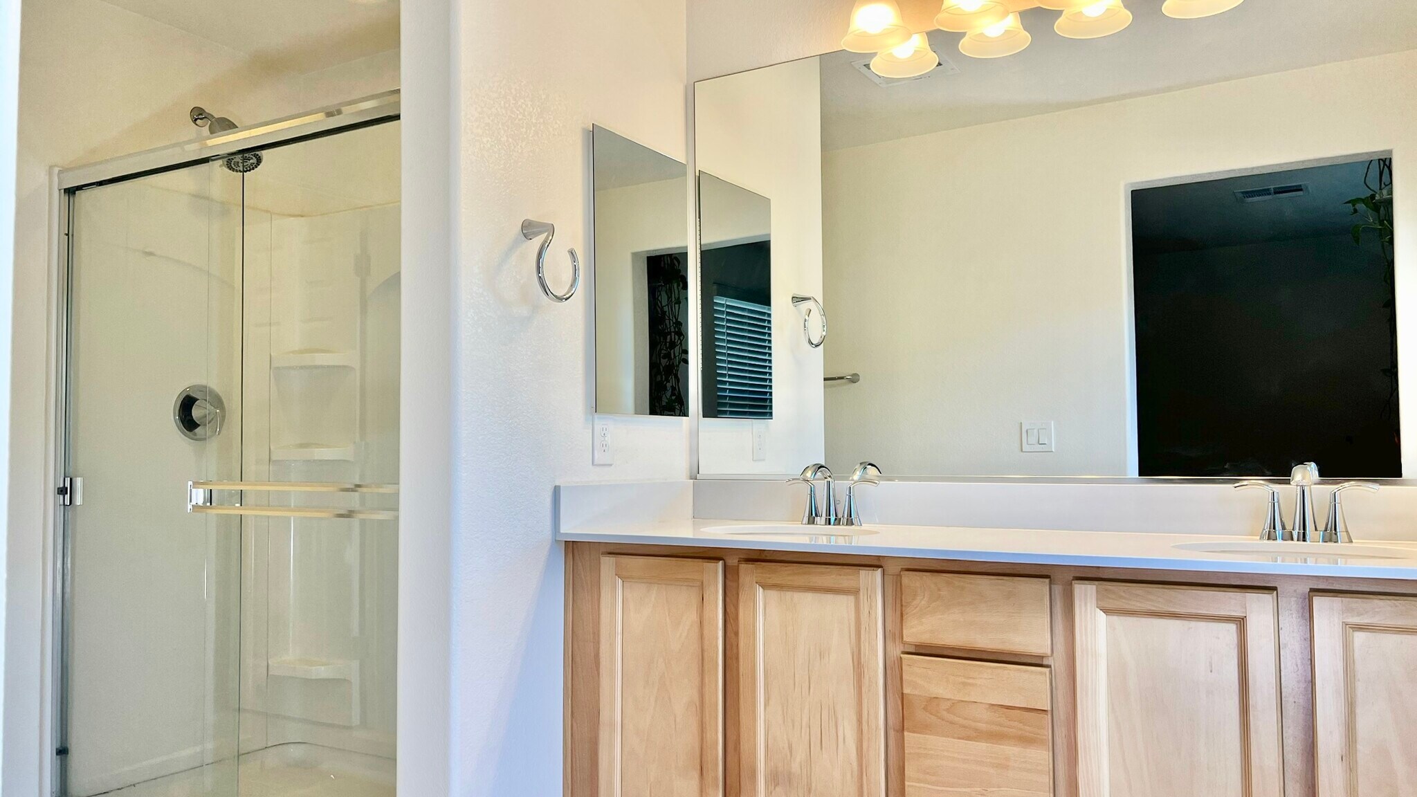Master Bathroom - 761 Piazza Tasso
