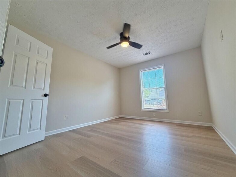 Building Photo - 902 Conners Cove NW