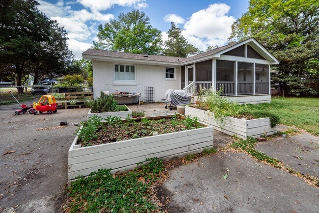 Building Photo - 4 Bedroom, 3 Bathroom Home in Magnolia Ranch - West Ashley
