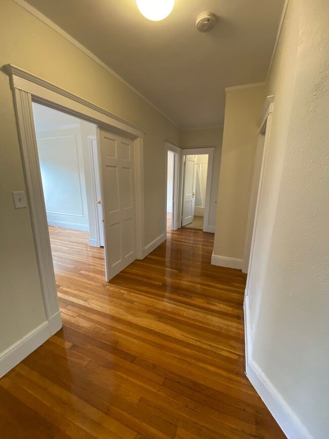 Building Photo - No Brokers Fee, No Security Deposit, Heat, Hot Water Included, Laundry on a Site