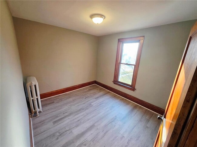 Building Photo - 414 N 33rd Ave